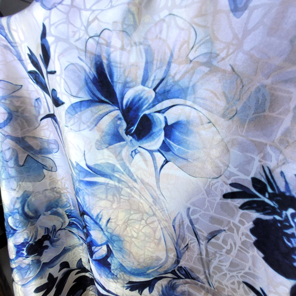 NWT Double Sided Silk Scarf 53"x53" Large Square Shawl Wrap XiangYunSha 36101 - Picture 5 of 9